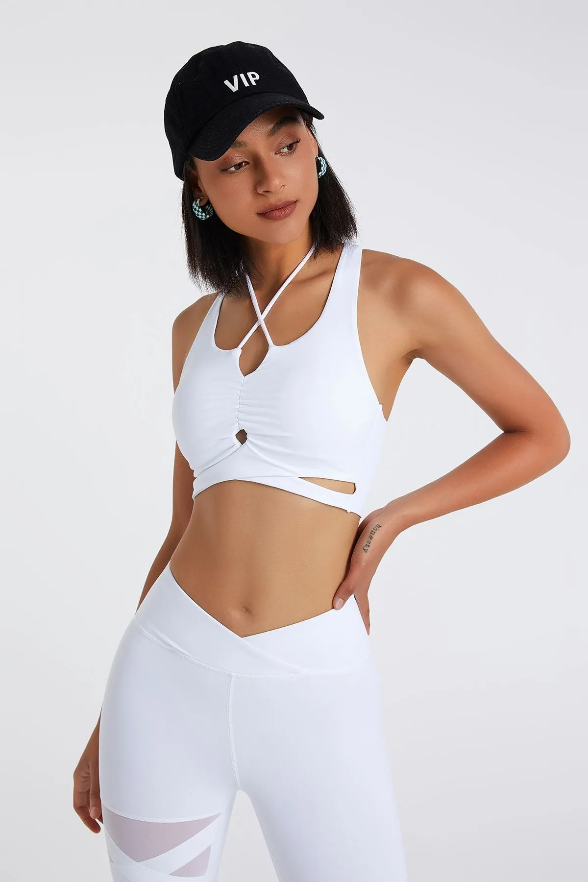 Strappy Halter Neck Crossover Sports Bra